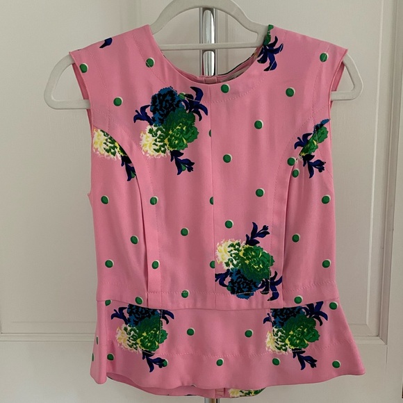 MARC JACOBS NWOT! Pink floral blouse with peplum detail. - Picture 4 of 14